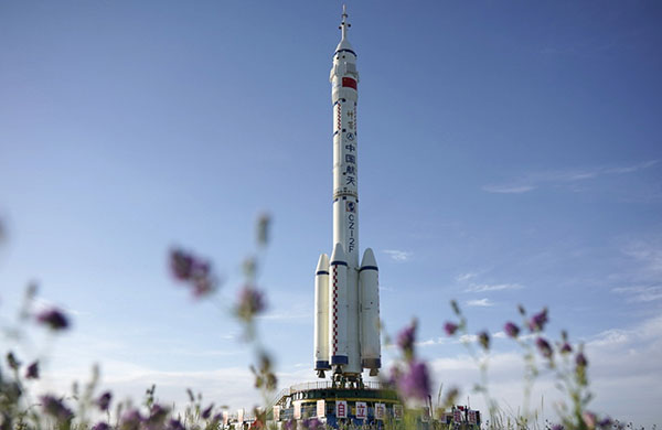 從神(shen)舟(zhou)十二號看(kan)真空技術(shu)在(zai)航(hang)天航空(kong)領域(yu)的(de)應用